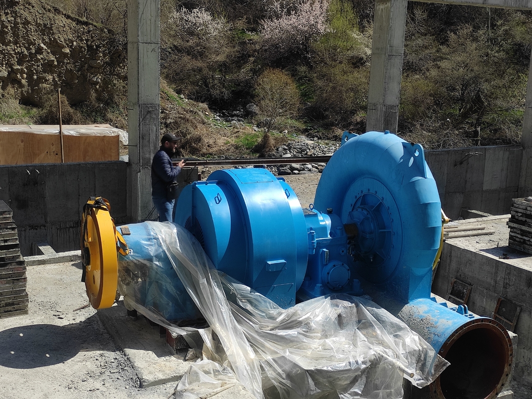 Eficiência Cabeça de água 5m-500m Gerador de turbina hidráulica Modelo personalizado 450-1000rpm 200kw-20mw