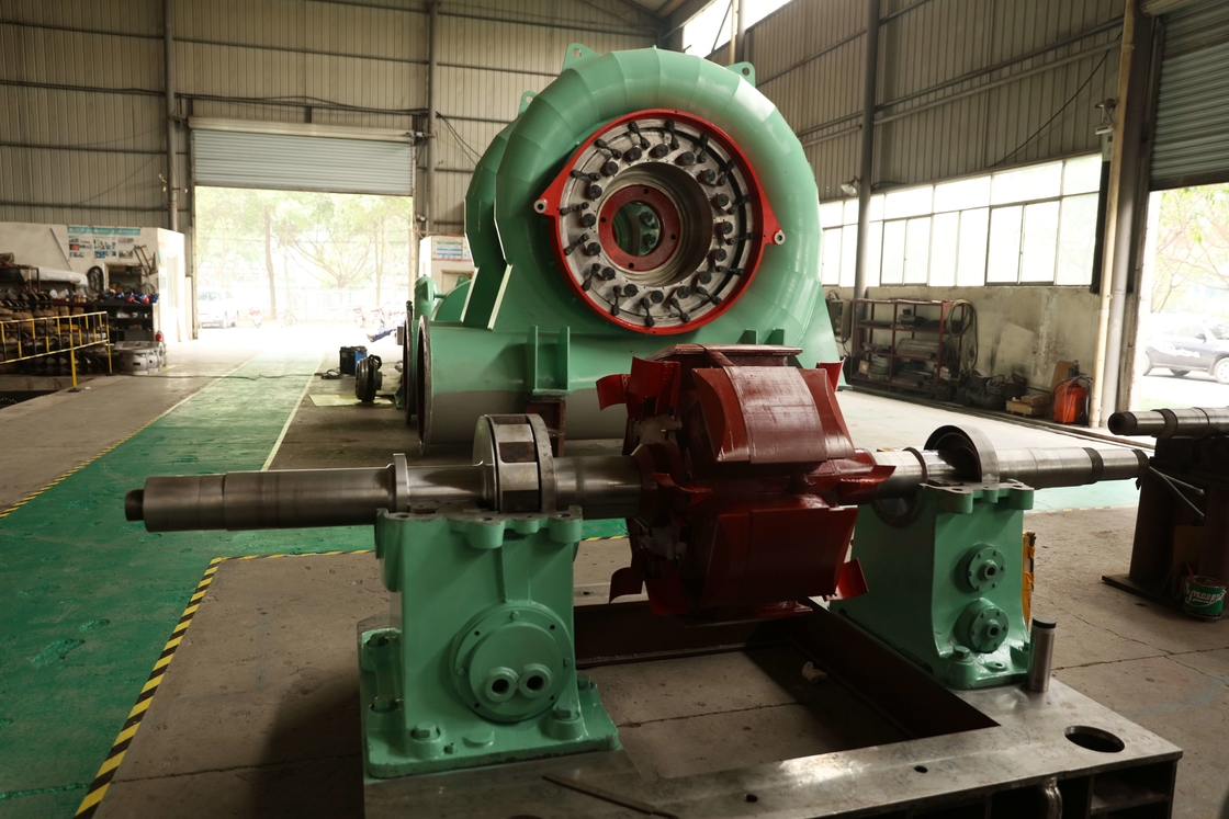 Potência Vertical Water Turbine Generator Brushless 200kw-20mw 450-1000 RPM 220V-690V