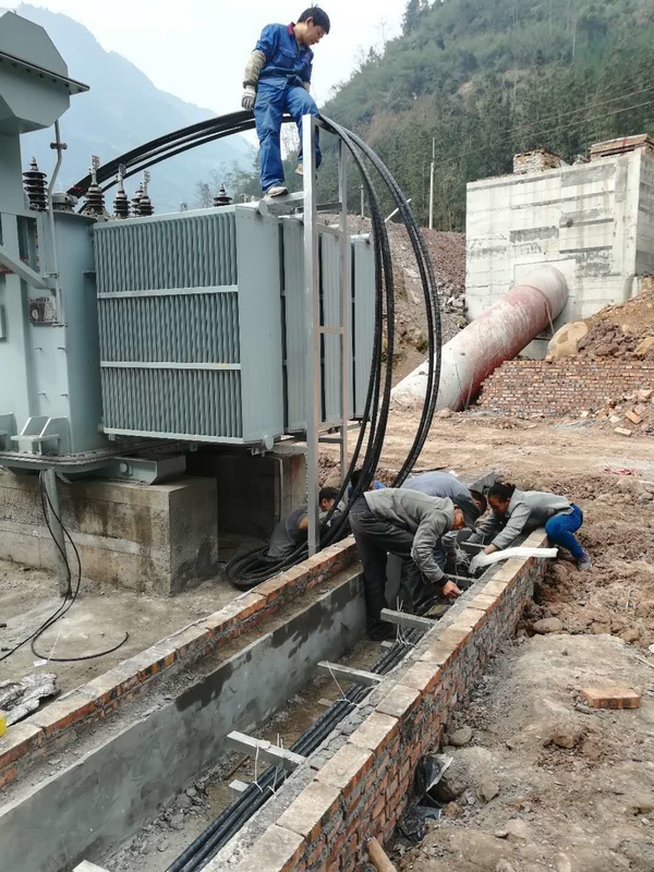 Gerador de turbina de água vertical sem escovas 200kw-20mw Potência de saída Instalação interna/externa 50Hz/60Hz