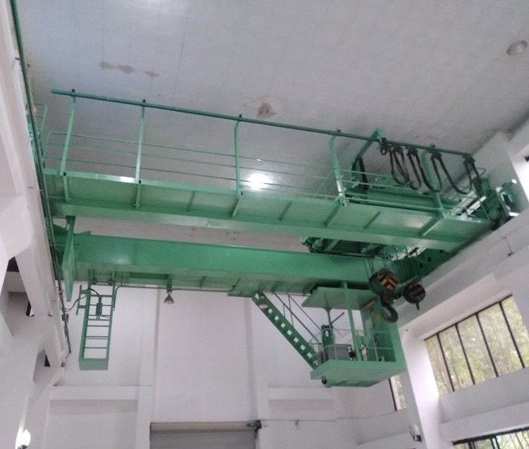 Gerador de turbina de água de tensão nominal 220V-690V com modo de controlo automático