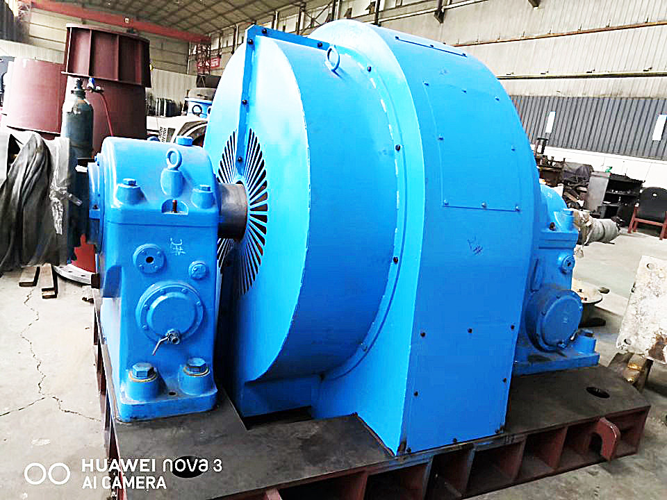 Gerador de turbina de água vertical/horizontal de tensão personalizada com painel de controlo automático/manual