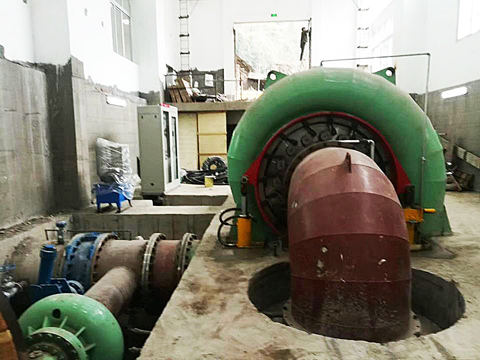 Modo de excitação personalizado Gerador de turbina de água 200kw-20mw Potência de saída Instalação horizontal