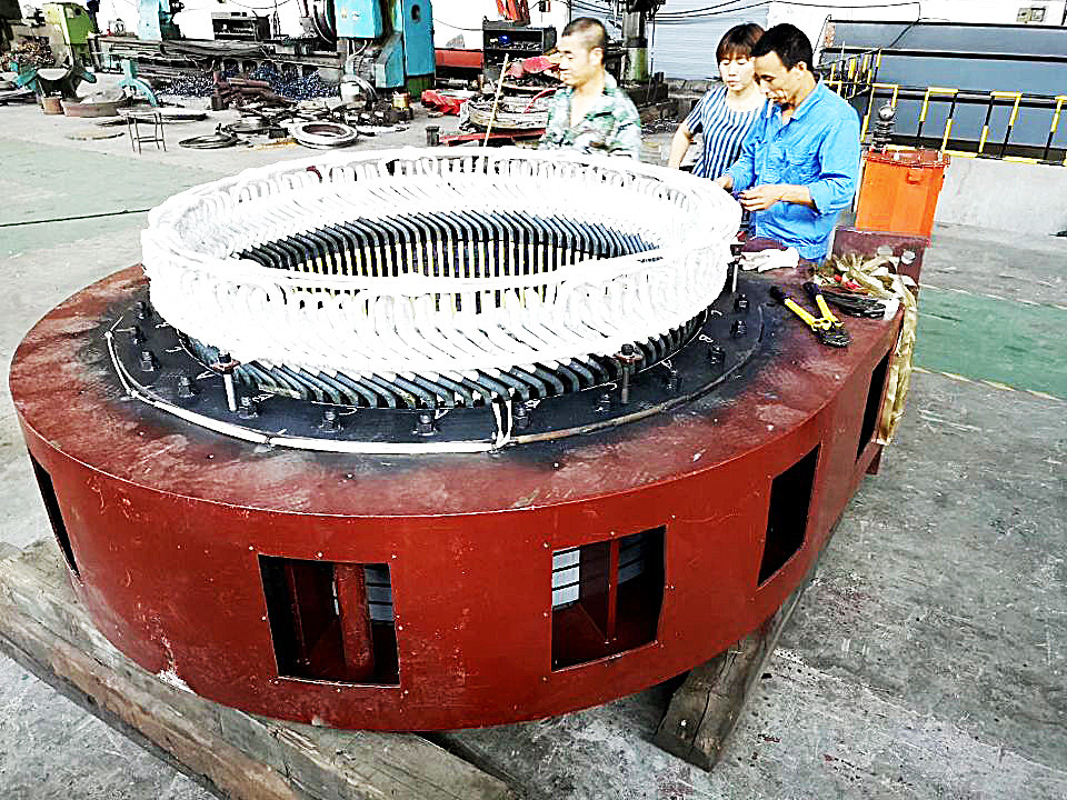 Controle automático do gerador de turbina de água para instalação interna/externa