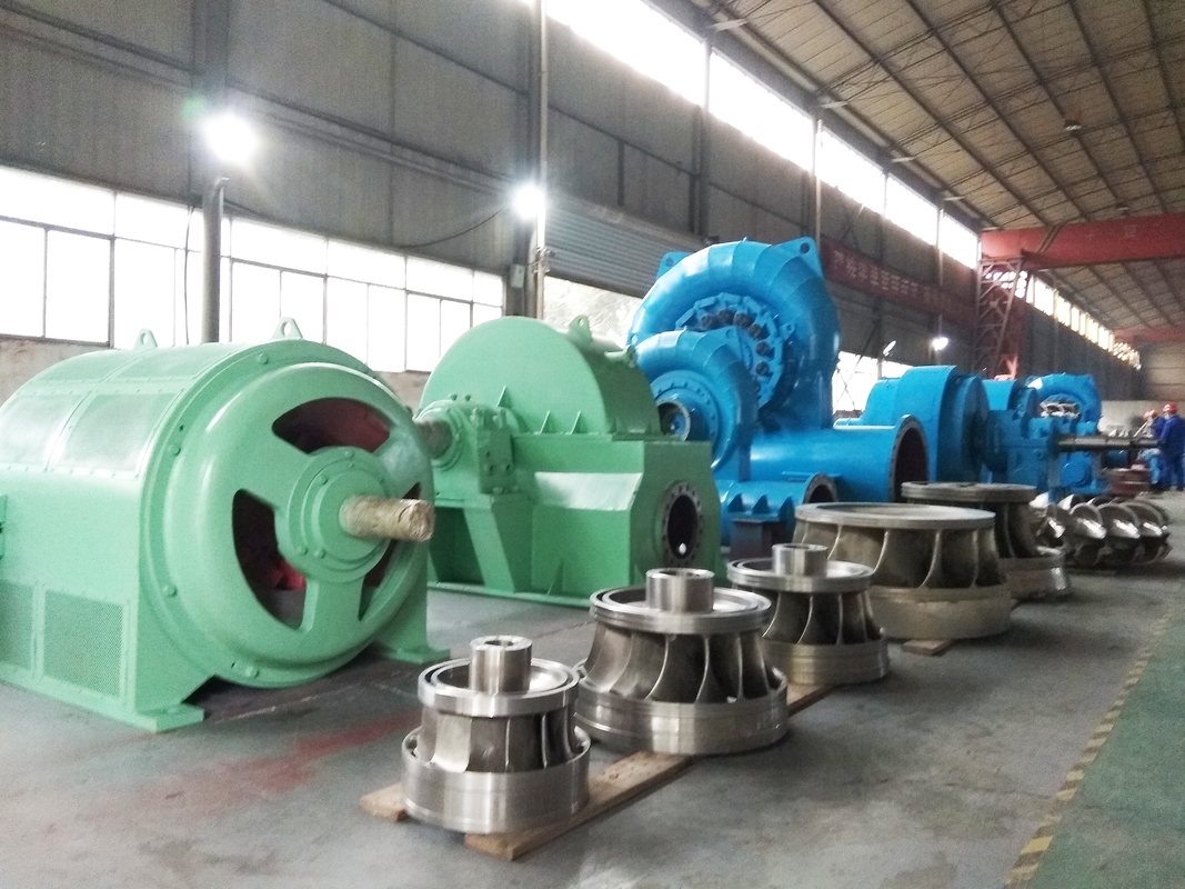Gerador automático de turbina Francis de tensão nominal de 400V 800V 6,3kV 10kV com potência nominal de 300KW-20MW