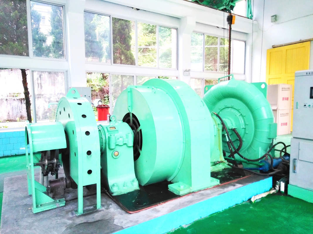 Gerador automático de turbina Francis de tensão nominal de 400V 800V 6,3kV 10kV com potência nominal de 300KW-20MW