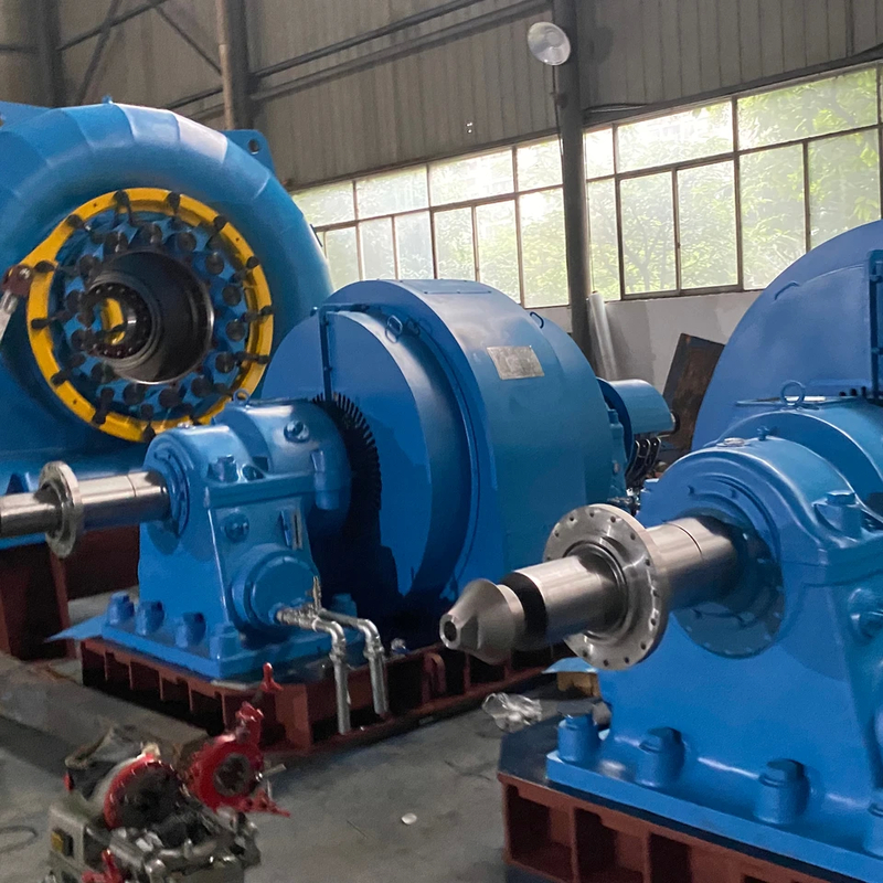 Gerador de turbina de água automático / manual com tensão nominal de 450-1000 RPM