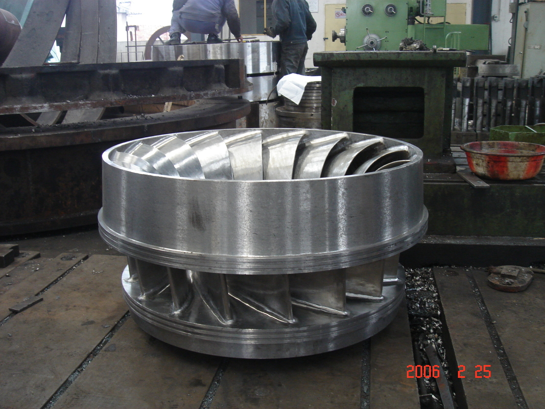 Método de instalação vertical Corredor de turbina hidráulica com pressão de entrada de 10 MPa Capacidades de material de metais endurecidos