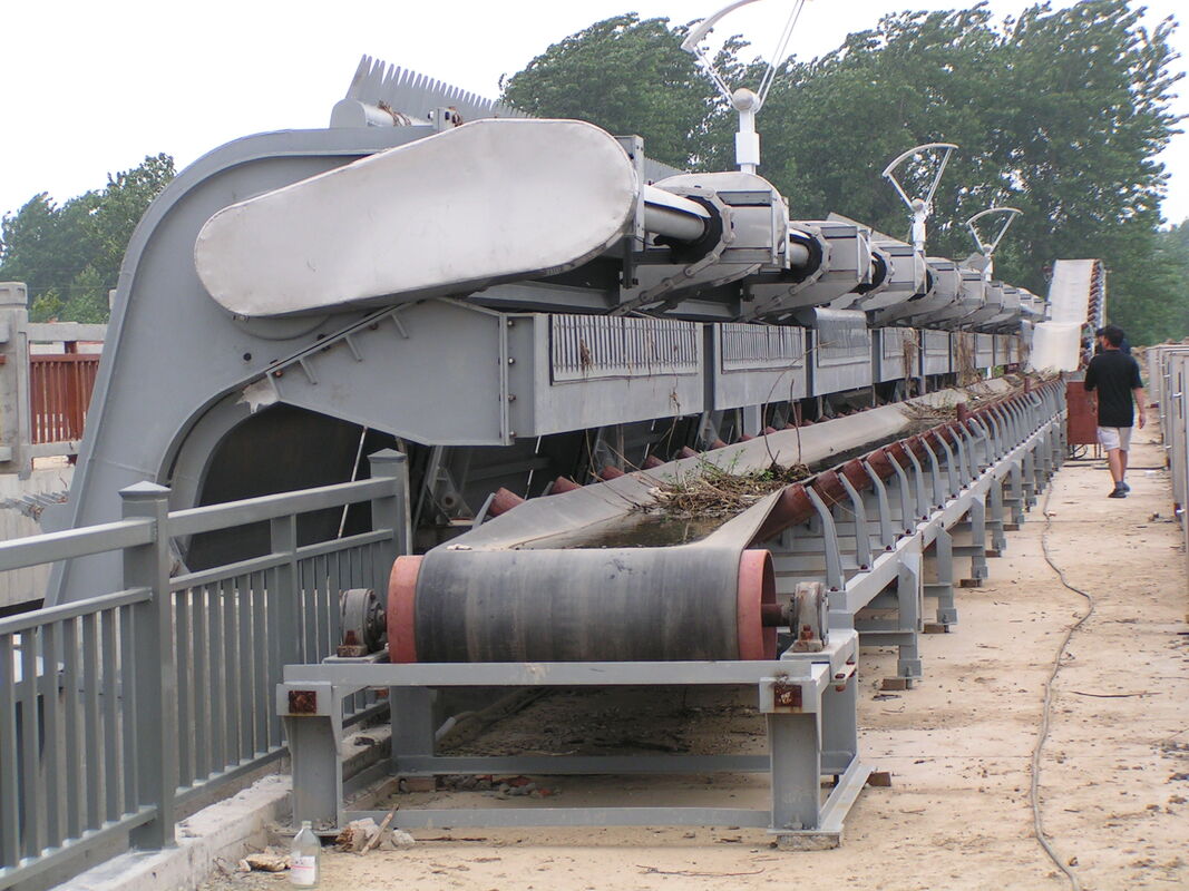 Espessura 4,5 a 16 mm Máquina de limpeza de racks de lixo com faixa de velocidade de 150RPM a 1000RPM e largura de rack compatível 0,5 a 3 metros