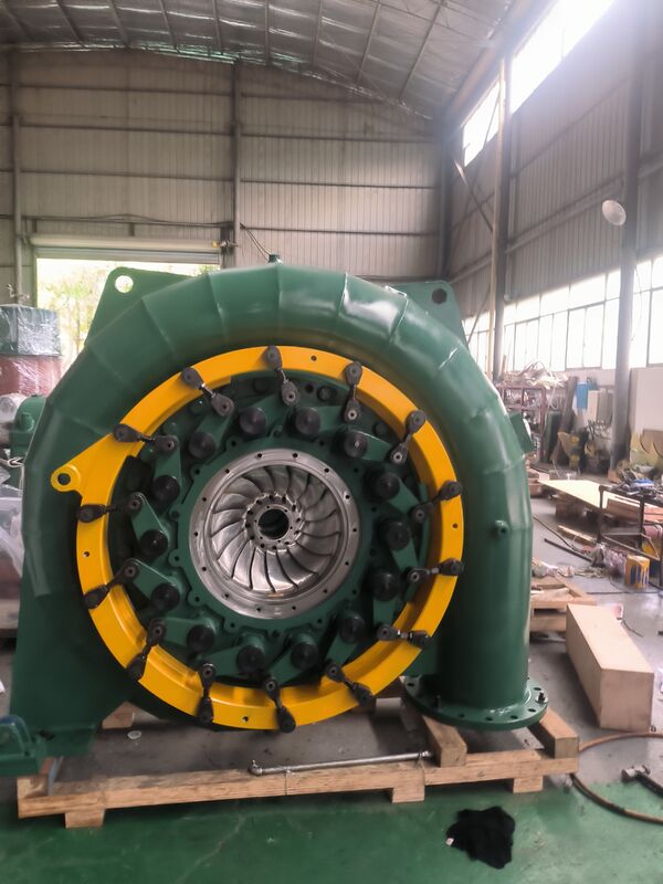 Gerador de Turbina Hidráulica Personalizado com Eficiência de 85% - 95% e Potência de 200kW-20MW com Regulador Automático de Tensão (AVR)