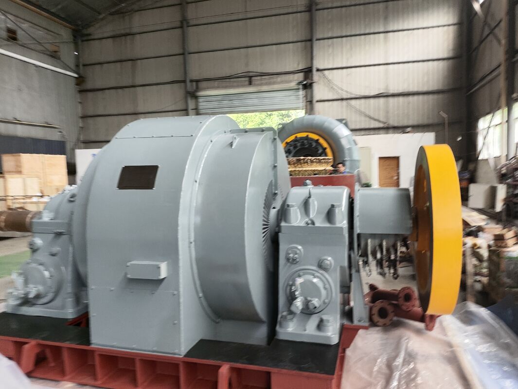 Gerador de turbina de água adaptado para usinas hidrelétricas e aplicações industriais