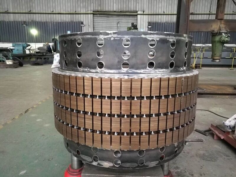Modo de controle automático Gerador de turbina de água Francis Equipamento de energia hidrelétrica durável para projetos de energia renovável