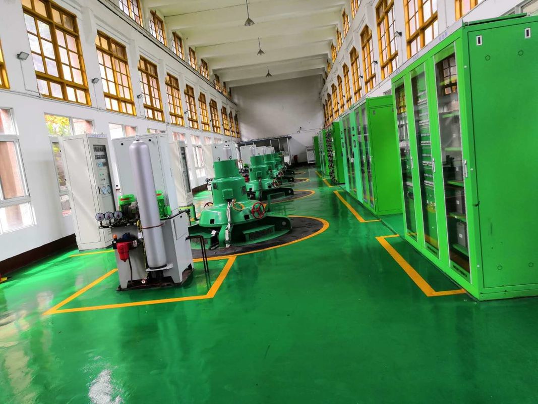 Cabeça de água 5m a 30m Gerador de turbina personalizado Adequado para aplicações hidrelétricas que exigem uma saída de energia constante