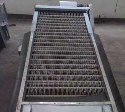 Máquina de limpeza industrial com largura de rack de 0,5 a 3 metros Compatibilidade e componentes resistentes à corrosão de aço de alta resistência para controle automático ou manual